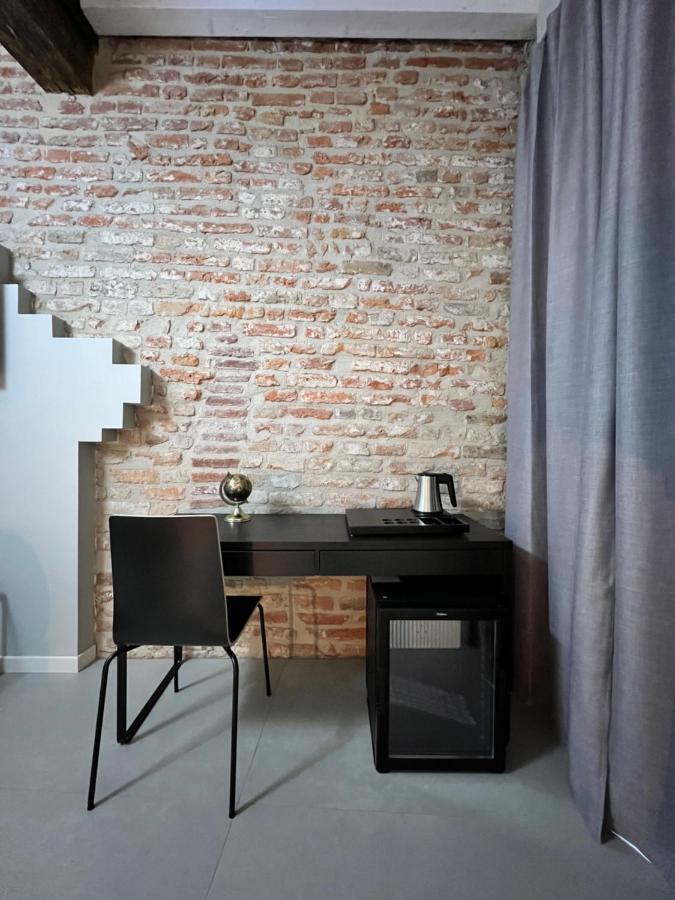 V&B Suites And Apartments Pavia Eksteriør bilde