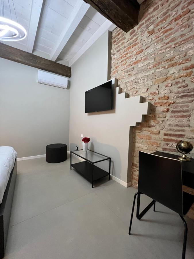 V&B Suites And Apartments Pavia Eksteriør bilde